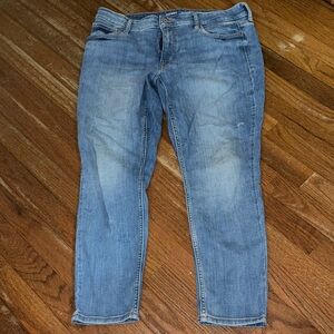 Old Navy Light Blue Ankle Crop short Jeans